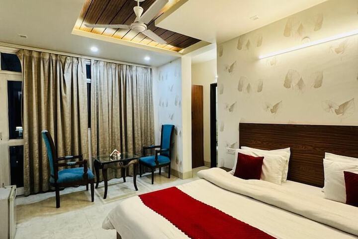 Room 56 of 79