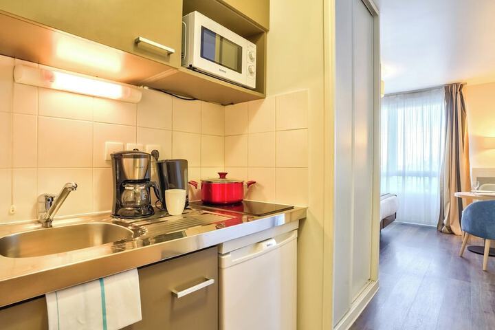 Private kitchenette