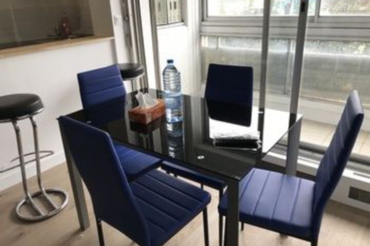 Room 9 of 17