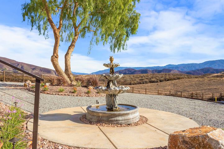 Hotel Exterior 61 of 61