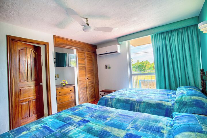 Room 9 of 60