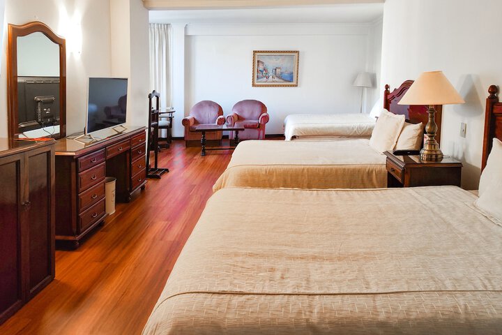 Room 8 of 23
