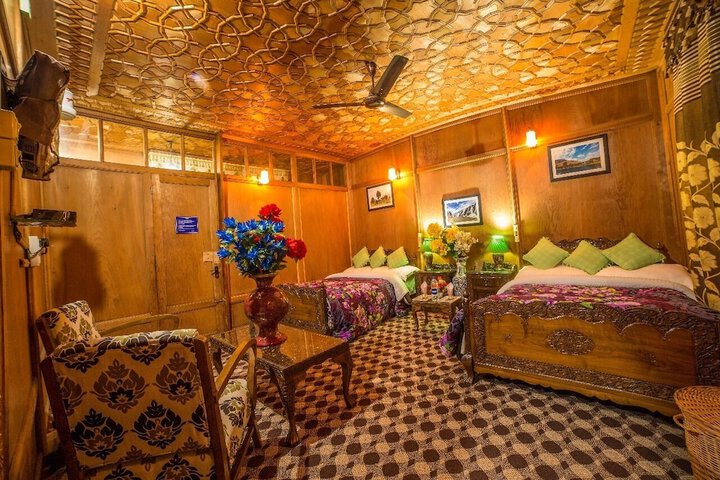 Room 27 of 150