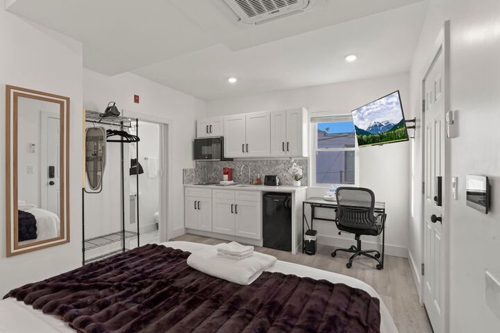 Room 17 of 82