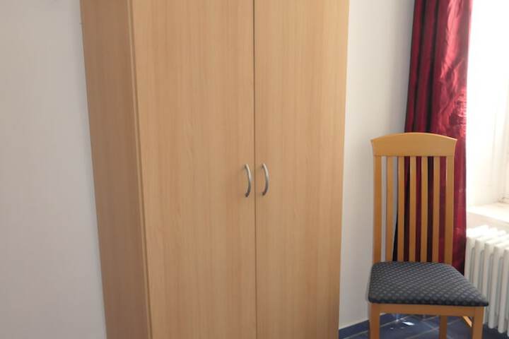 Room 30 of 49