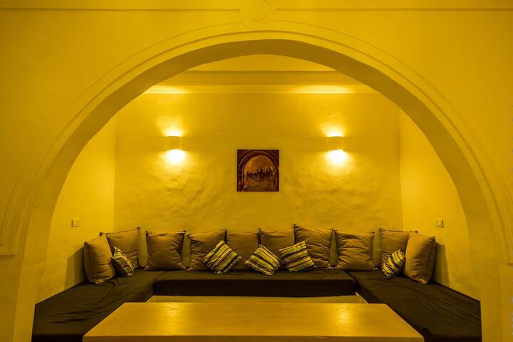 Room 11 of 36