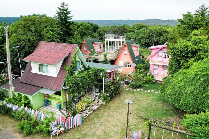 A Houses Homestay