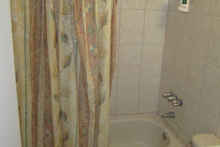 Room 53 of 75