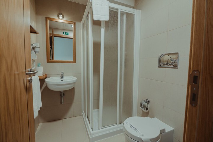 Room 17 of 57