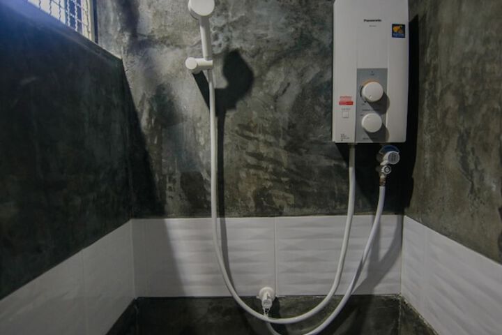 Room 34 of 65