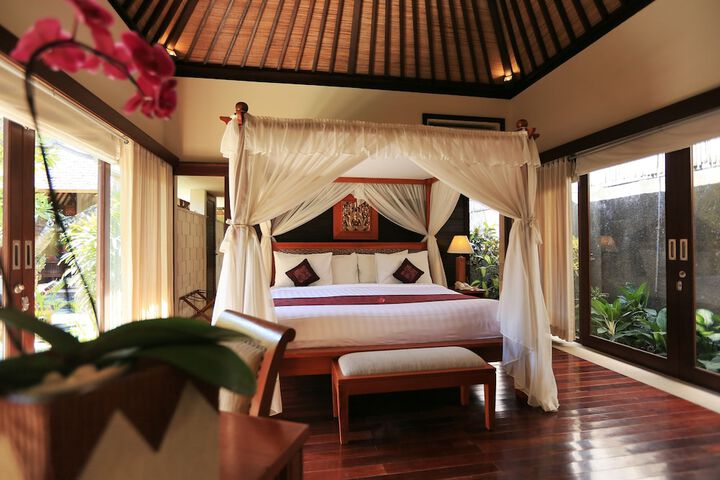 Room 10 of 73