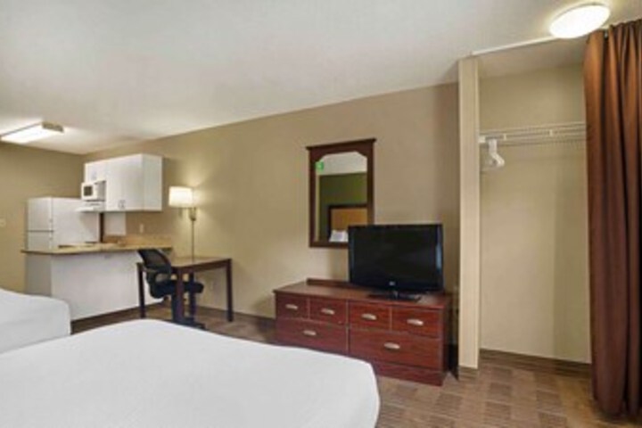 Room 40 of 102