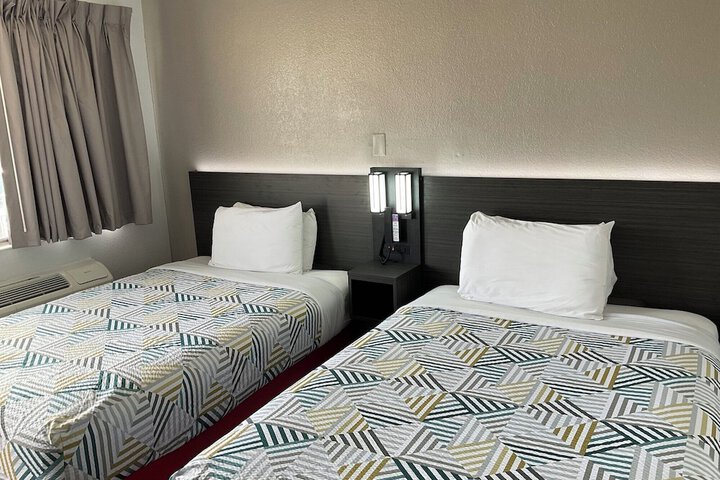Room 21 of 50