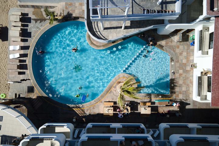 Pools & Facilities