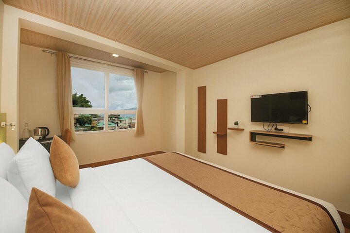 Room 15 of 39