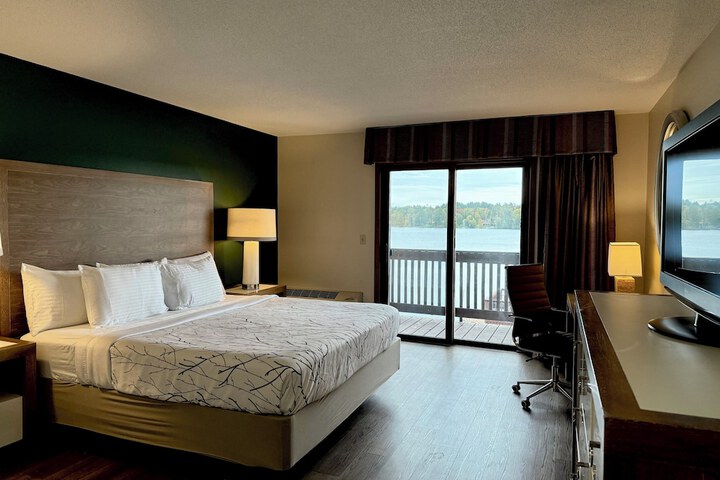 Room 14 of 35