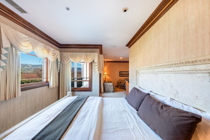 Suite King Size Bed (4 of 29)