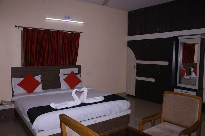 Room 9 of 20