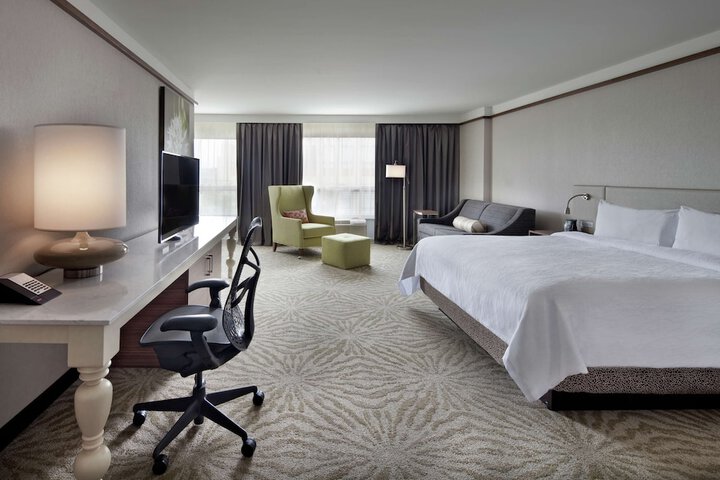 Room 11 of 36