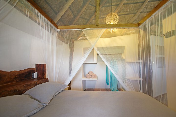 Room 3 of 48