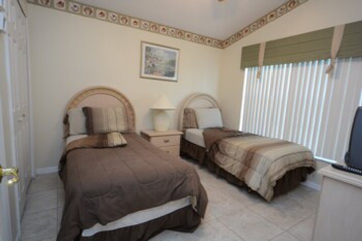 Room 166 of 174