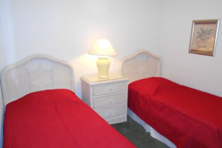 Room 14 of 38