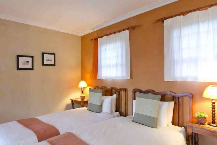 Room 2 of 50