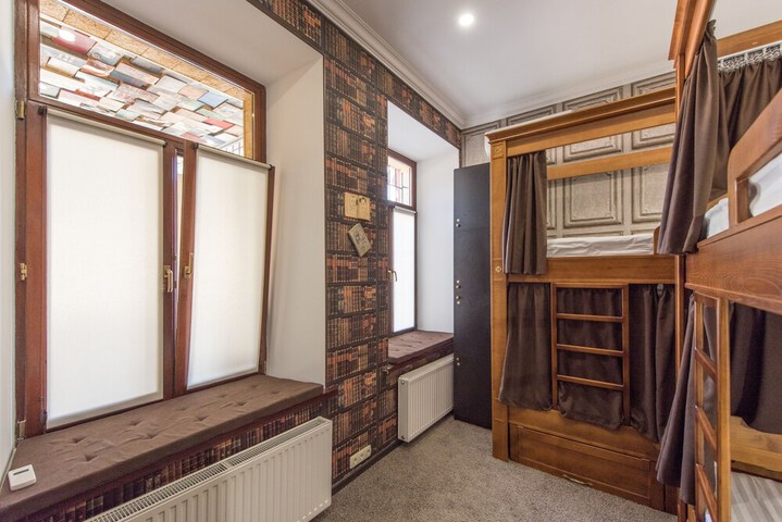 Room 18 of 68