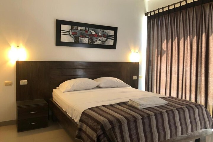 Room 16 of 30