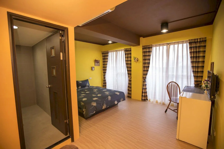 Room 3 of 15