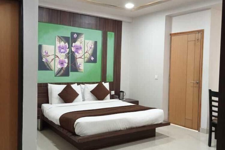 Room 12 of 67