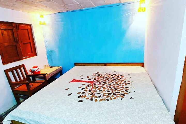 Room 2 of 14
