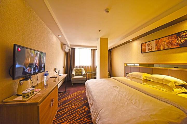 Room 15 of 53