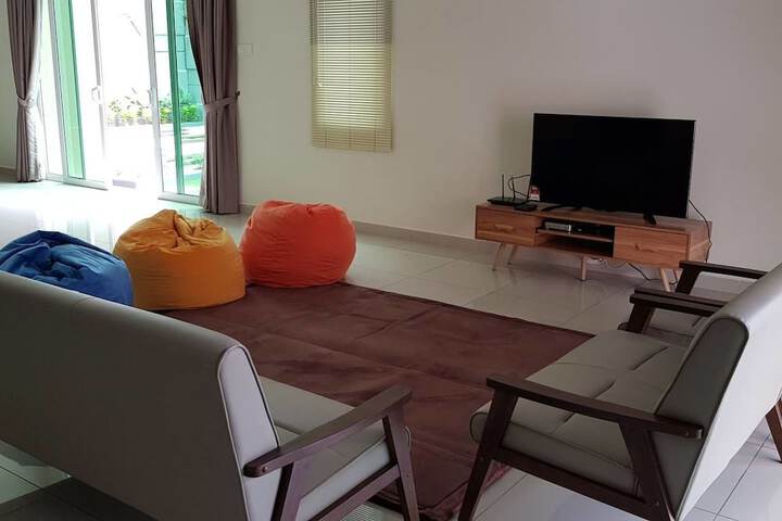 Room 14 of 22