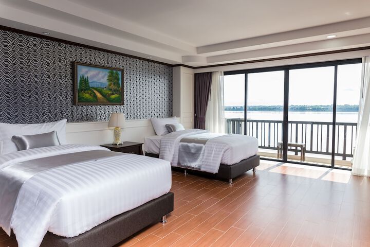 Room 4 of 53