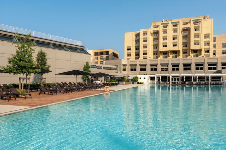 Pool Hotel