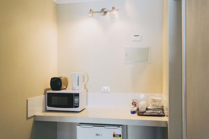 Room 6 of 27