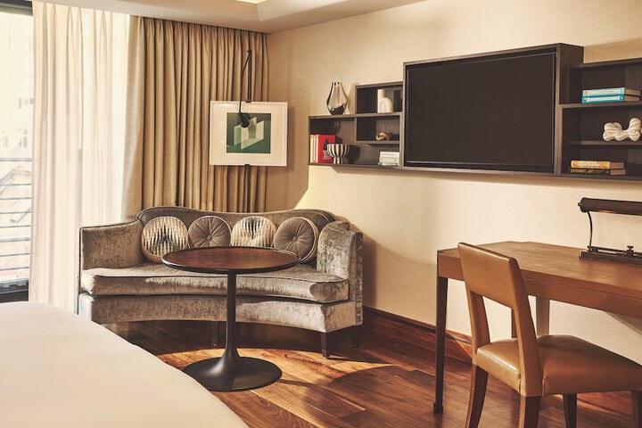 Room 35 of 95