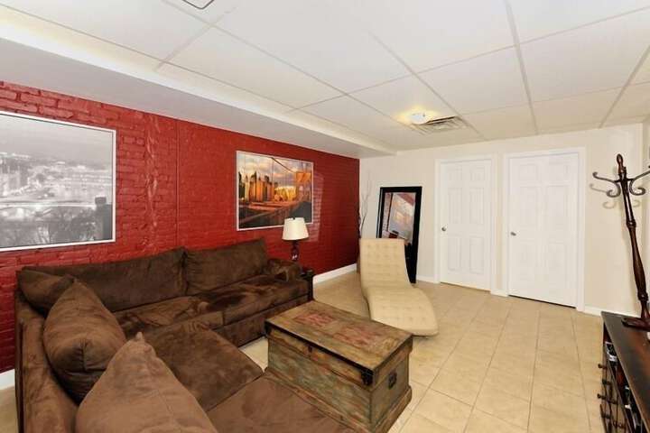 Room 266 of 324