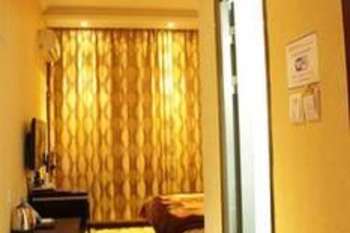 Room 13 of 62
