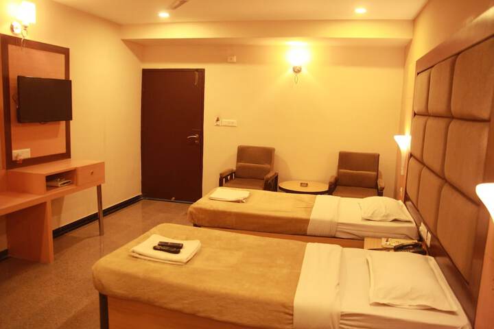 Room 1 of 4