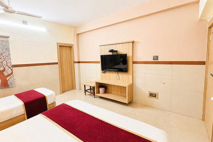 Room 10 of 19
