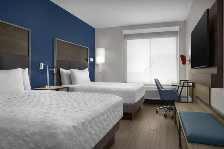 Room 8 of 32