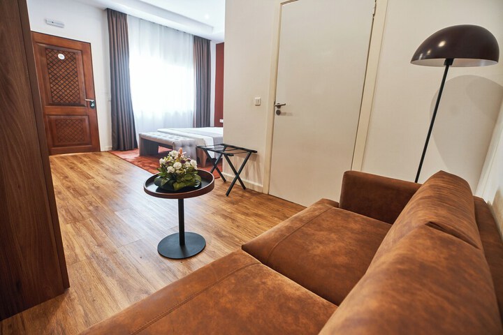 Room 12 of 75