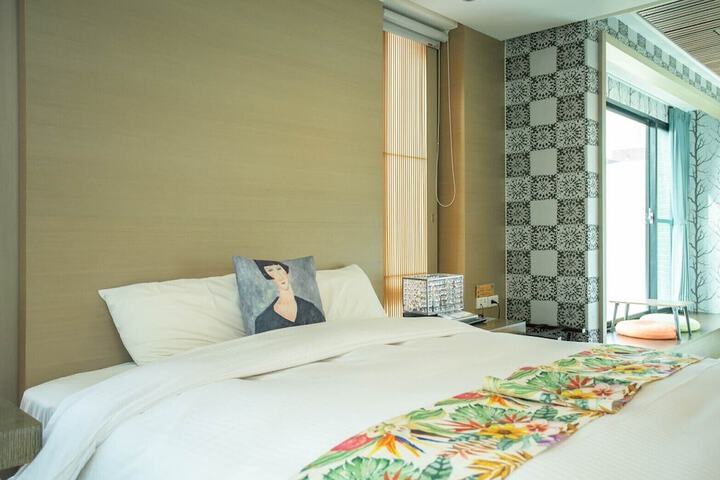 Room 29 of 63