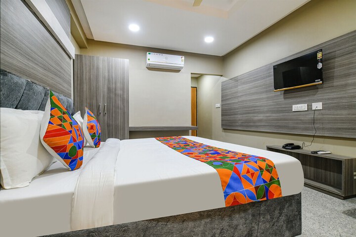 Room 17 of 26