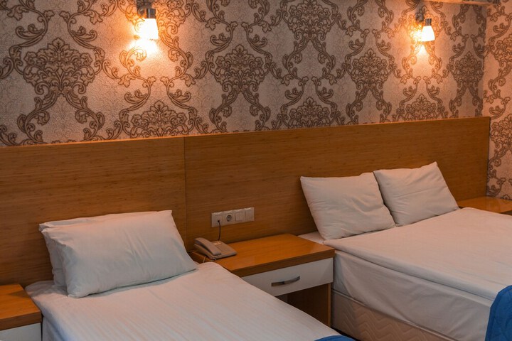 Room 25 of 85