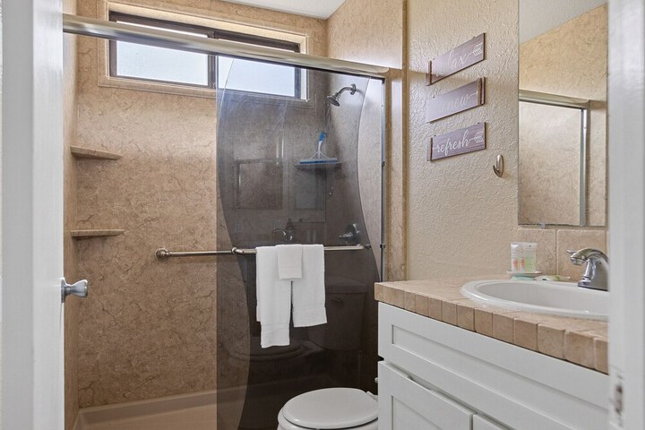Room 10 of 19