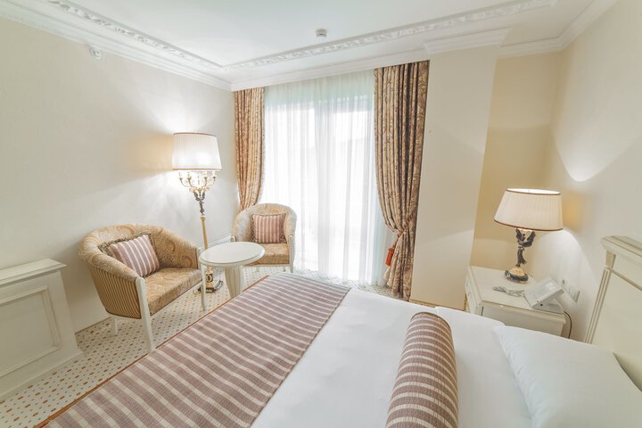 Room 10 of 79