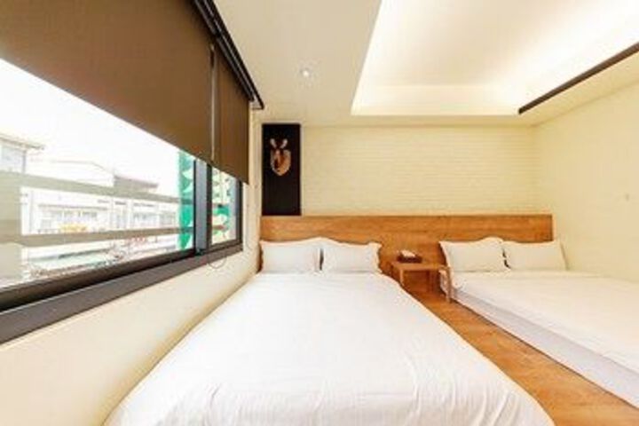 Room 14 of 25
